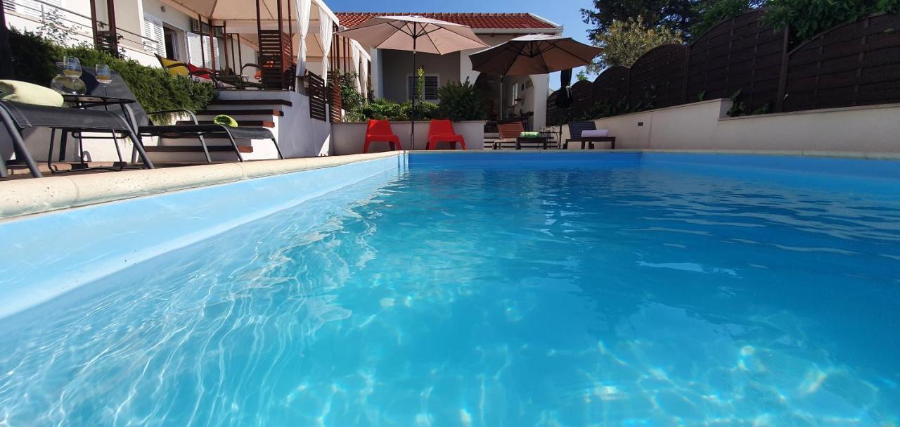 Holiday Home Olive Gradac  Exteriér fotografie